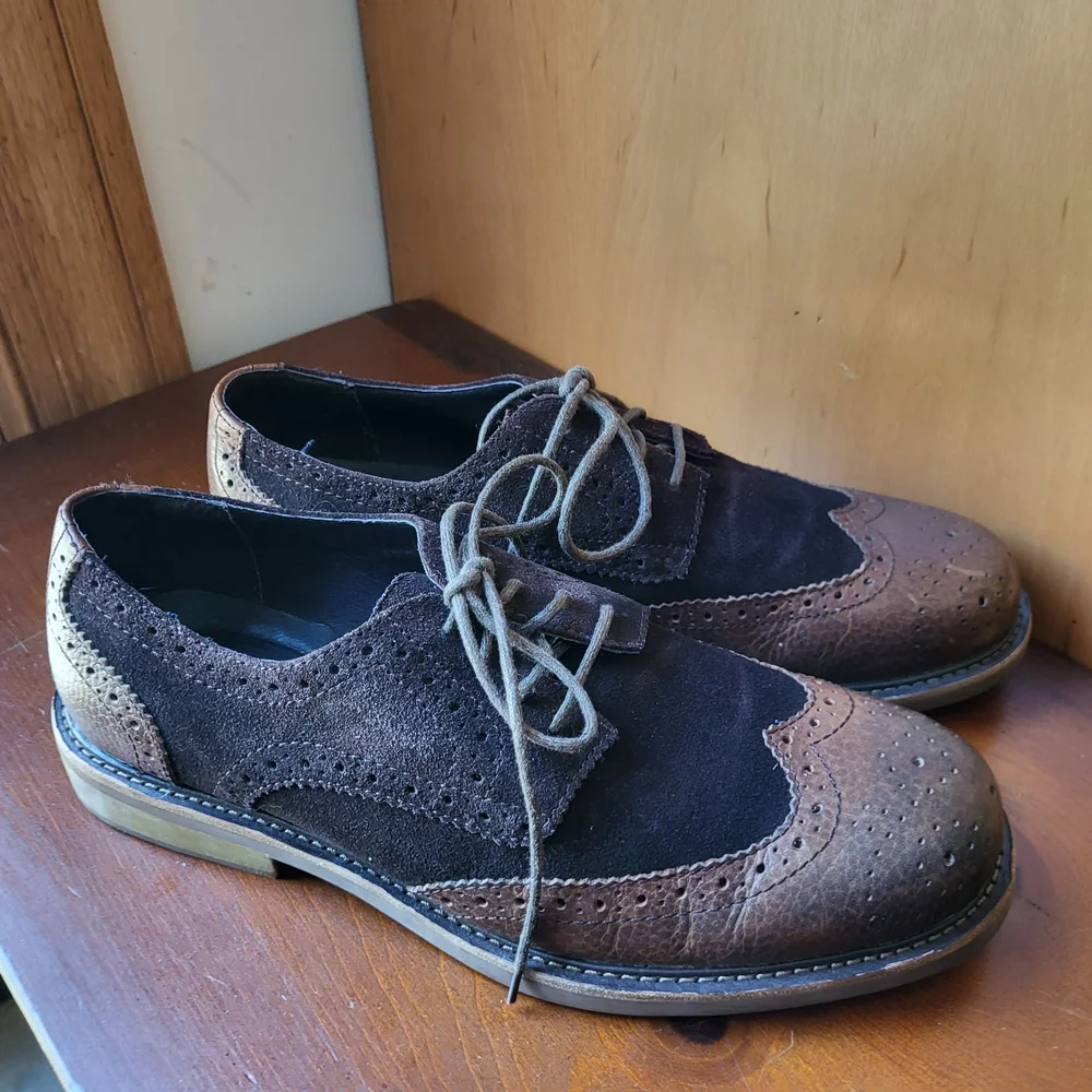 Lands End stylish wingtip